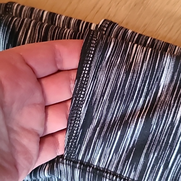 Chicos Zenergy Space Dye Ankle Leggings - Picture 2 of 5